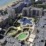 2 Bed, Royal Barcelo 阳光海滩