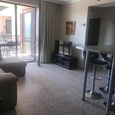 2 Bed, Royal Barcelo 公寓 阳光海滩