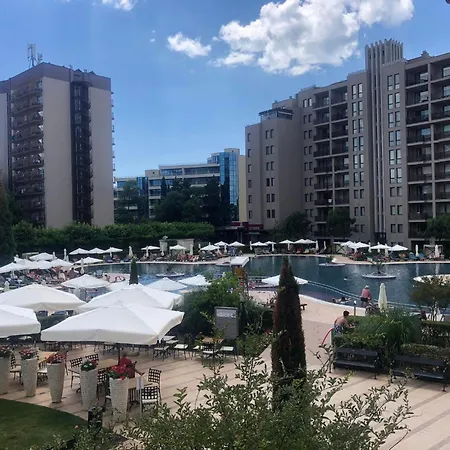 2 Bed, Royal Barcelo 公寓 阳光海滩